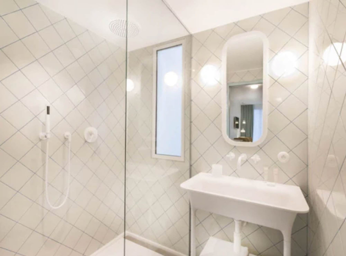 Bathroom 4, Le Lapin Blanc, Paris