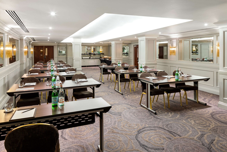Food & Drinks 5, Radisson Blu Hotel, London Euston Square, London