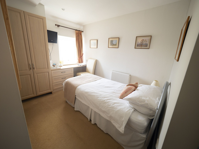 Bedroom 2, The Rest and Be Thankful Inn, Somerset
