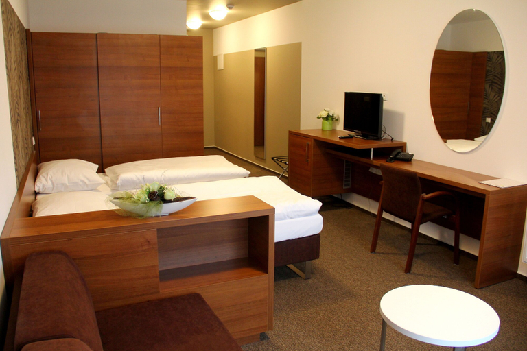 Bedroom 3, Hotel Iberia, Opava