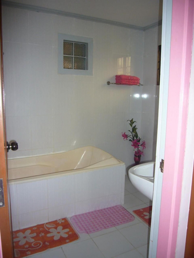 Bathroom 4, Mary Chiang Baguio Transient house, Baguio City