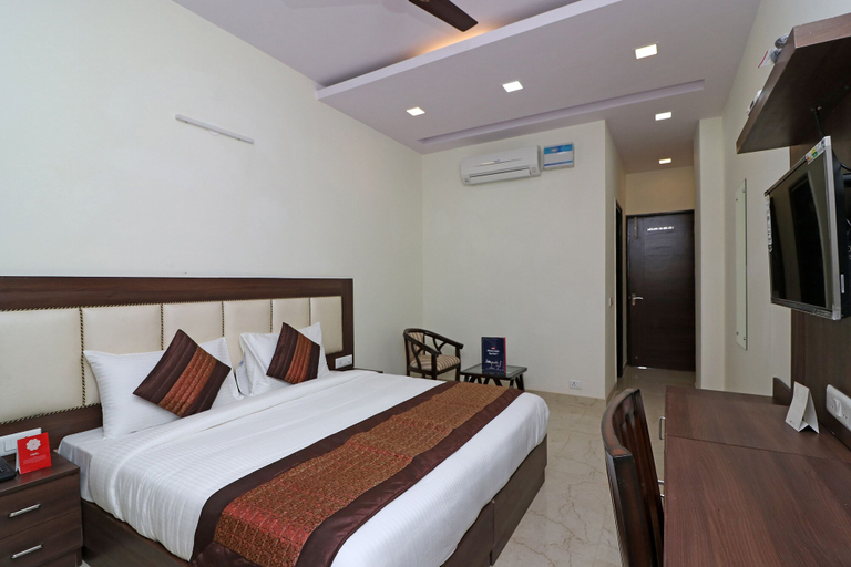 Bedroom 4, SKS Hospitality, Gurgaon