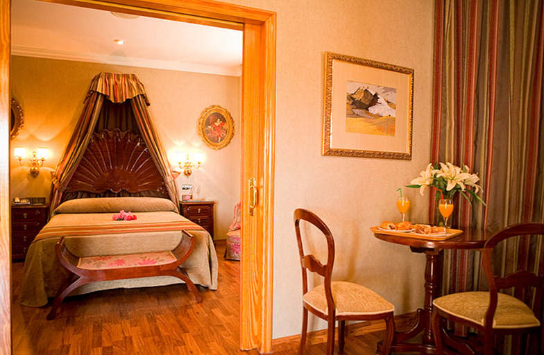 Bedroom 3, La Cueva Park, Cádiz