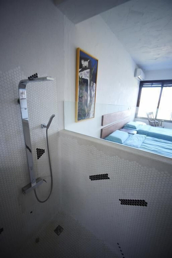 Bathroom 3, Stone Party, Taitung