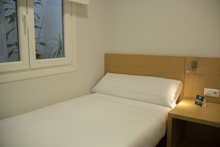 Bedroom 4, Alda Alborán Rooms, A Coruña
