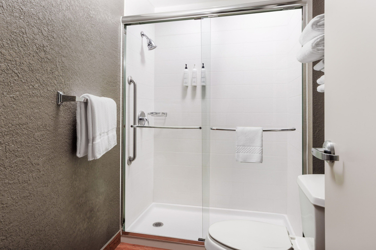 Bathroom 5, Springhill Suites by Marriott Warwick, Kent