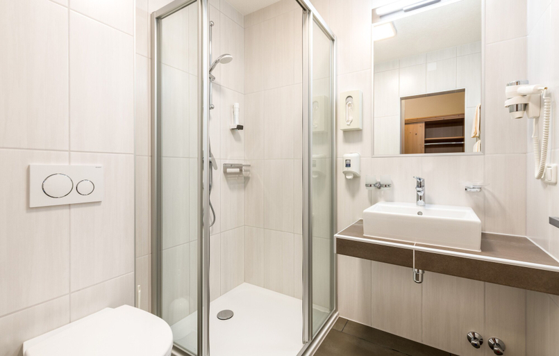 Bathroom 5, Moserhof, Reutte