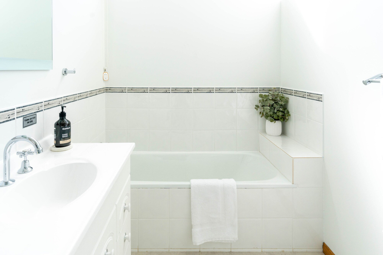 Bathroom 4, Blue Cottage Bruny Island, Kingborough