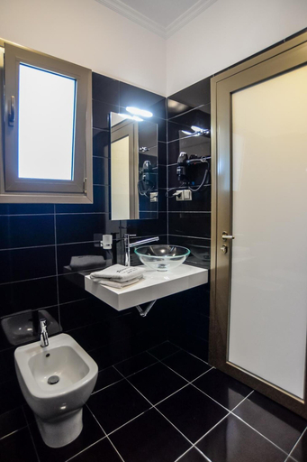 Bathroom 5, Royalty Suites Loft, Central Macedonia