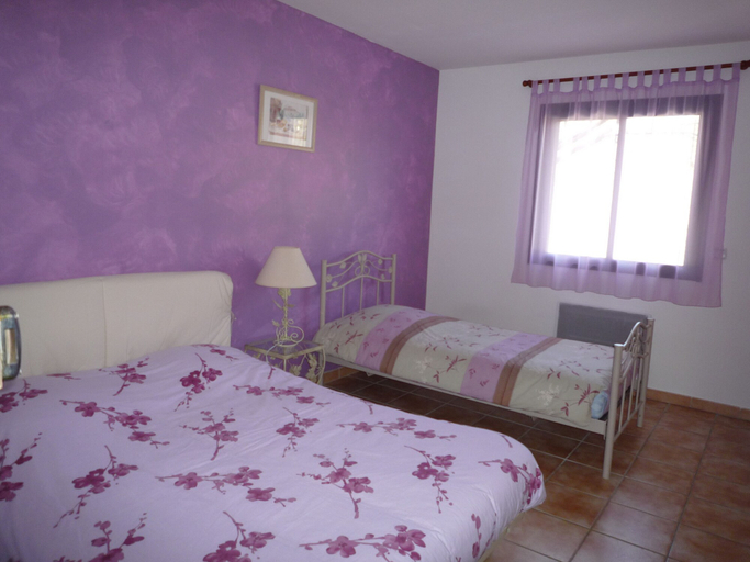Bedroom 3, Le Gîte Vigneron, Aude