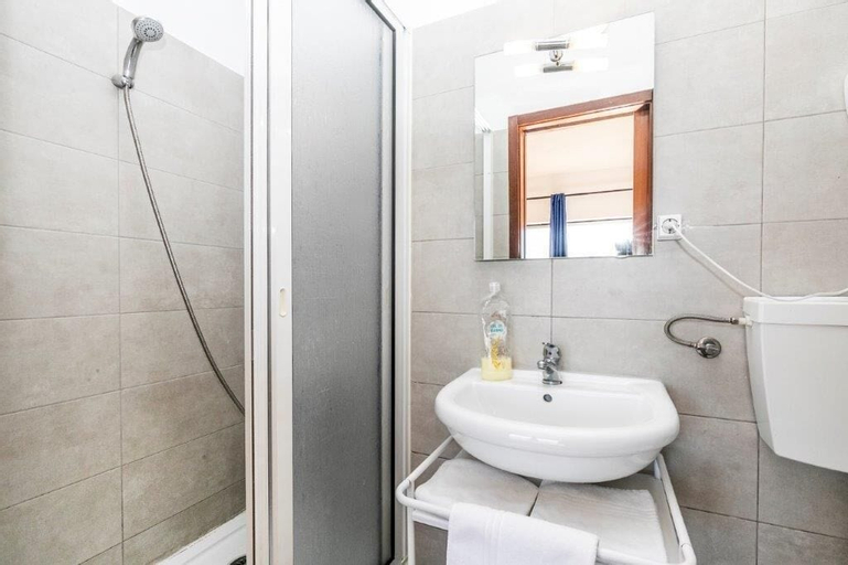 Bathroom 6