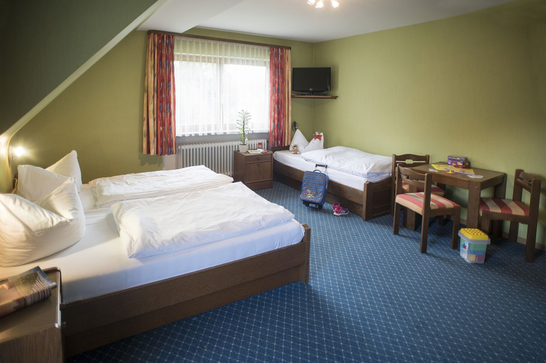 Bedroom 4, Hotel Garni Schmieders Ochsen, Ortenaukreis