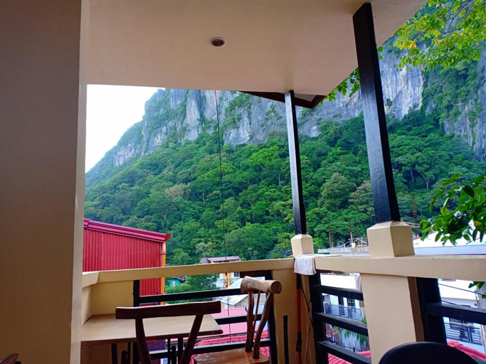 Others 5, Just Inn, El Nido