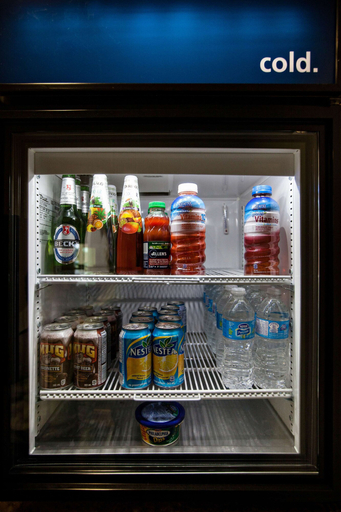 Food & Drinks 5, Hampton Inn By Hilton Napanee, Lennox and Addington