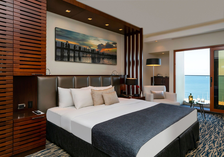 Bedroom 3, Carlton Tel Aviv Hotel