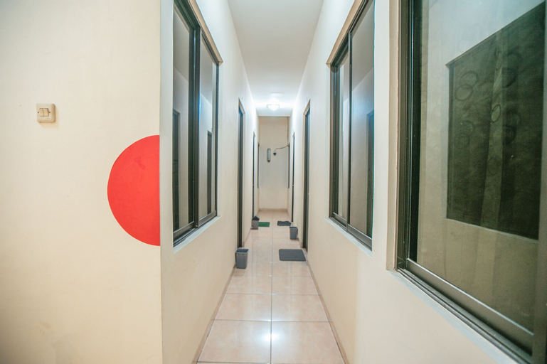 Others 5, OYO 122 Oekude Kost, Central Jakarta