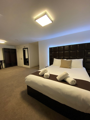 Bedroom 3, The Charles Hotel, Medway