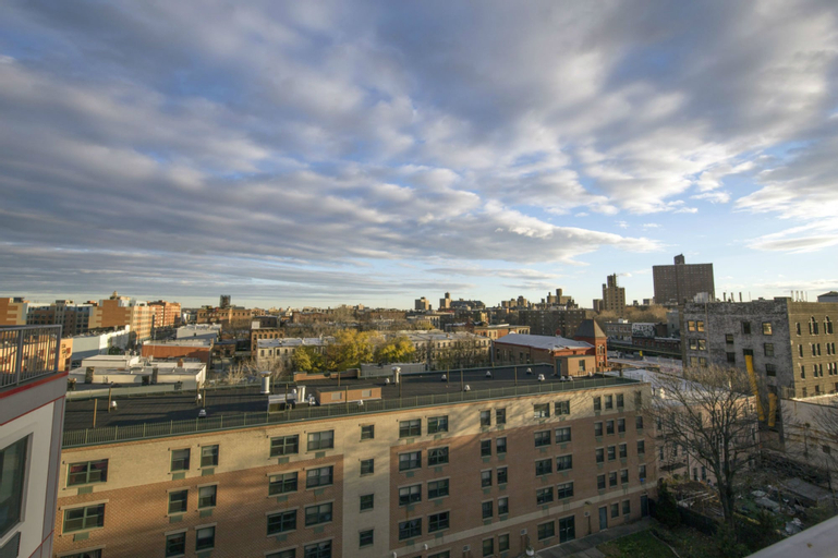 Exterior & Views 4, Bklyn House, New York