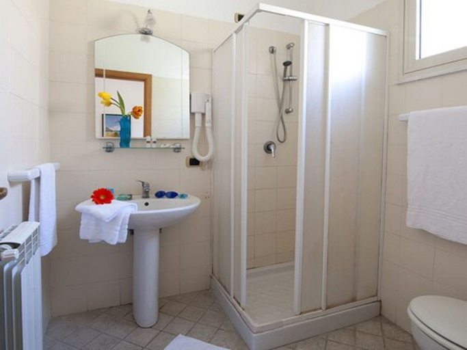 Bathroom 4, Villaggio Turistico Internazionale La Plaja, Catania