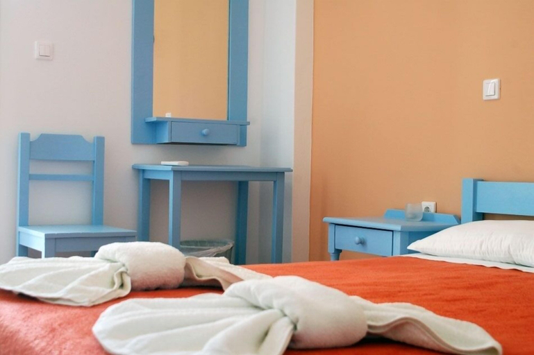 Bedroom 4, Hotel Paros, South Aegean