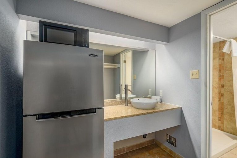Others 5, Extend a Suites & RV Park, Bernalillo