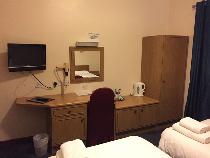 Bedroom 3, Abbey Hotel & Conference Centre, Kent