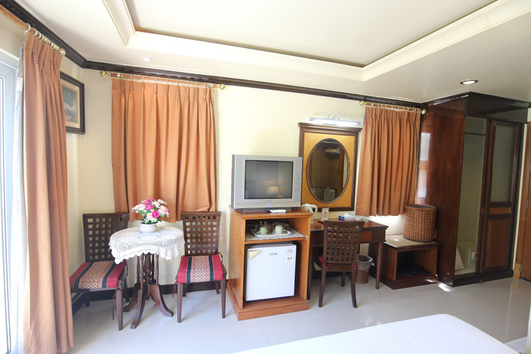 Bedroom 3, Phi Phi Hotel, Mueang Krabi
