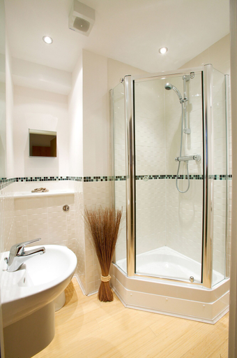 Bathroom 3, Pelican House, West Berkshire