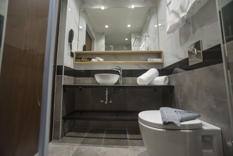 Bathroom 5, Pefkaki Boutique Hotel Loutraki, Peloponnese