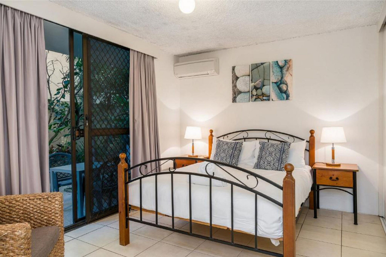 Bedroom 3, Bayview Beachfront Apartments, in town right on the beach, Byron