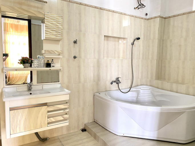 Bathroom, Diamond Sea Villa, Vũng Tàu