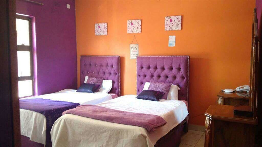 Bedroom 2, Sweet Holiday Homes, Hwange