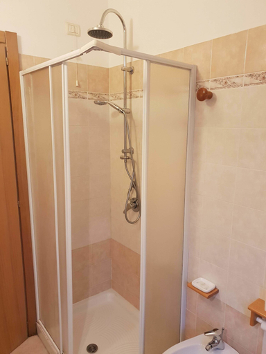 Bathroom 5, Casa-Albergo Tiroasegno, Chieti