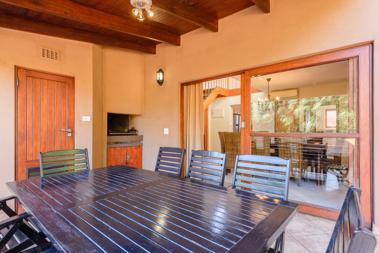 Food & Drinks 3, San Lameer Villa Rentals 3011, Ugu