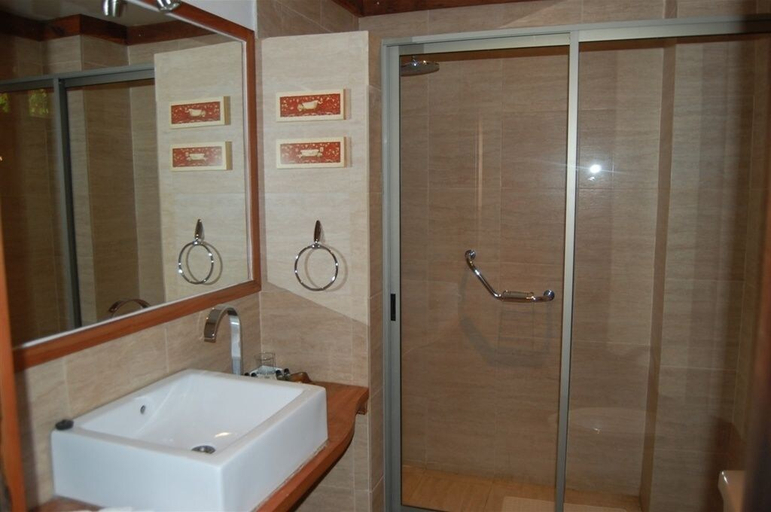 Bathroom 4, Hotel Casa De Campo, Colchagua