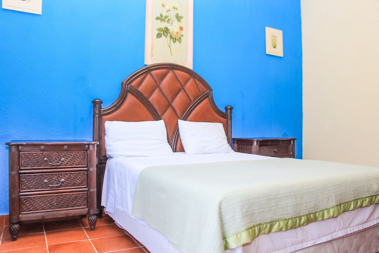 Bedroom 2, West End Dive Resort, Roatán