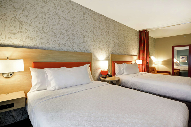 Bedroom 3, Home2 Suites by Hilton at the Galleria, Houston