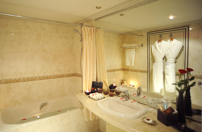 Bathroom 5, Hotel La Tour Hassan Palace, Rabat