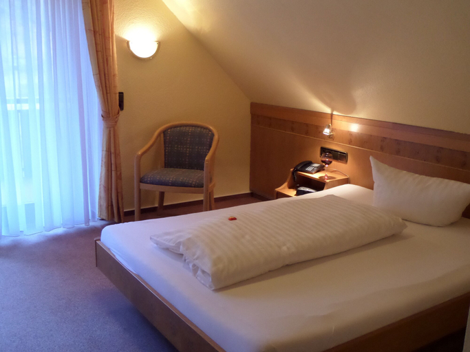 Bedroom 2, Gasthof Blume, Ortenaukreis