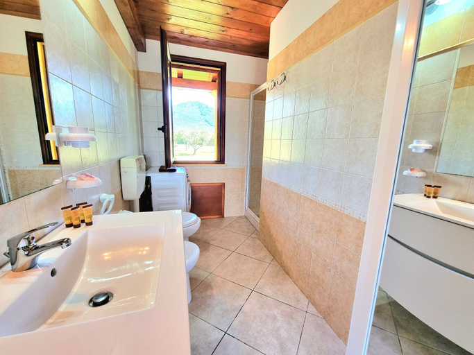 Bathroom 5, Agriturismo Saludi e Trigu, Carbonia-Iglesias