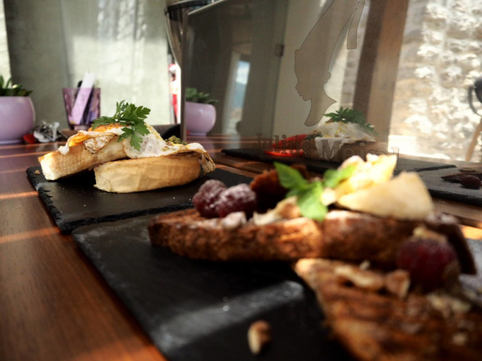 Food & Drinks 5, Monte Bay Retreat - Adult Only