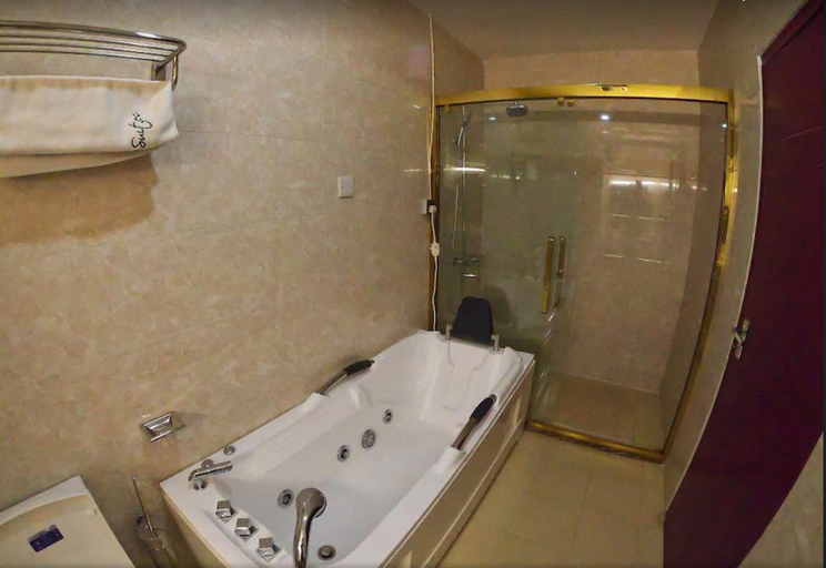 Bathroom 5, Adig Suites, Enugu North