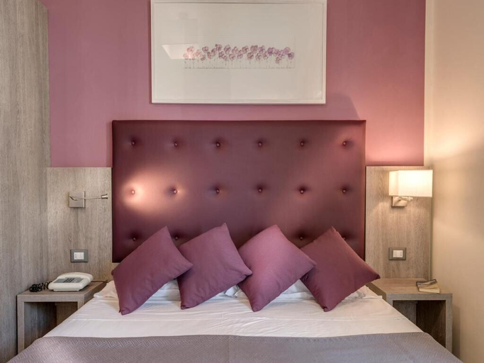 Bedroom 3, Hotel Azzurra, Lucca