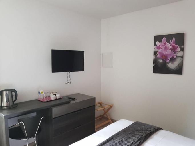 Bedroom 3, Pavillon Bleu, Loiret