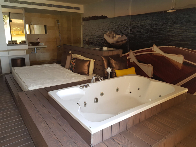 Bathroom 4, Four Seasons Halat, Jubail