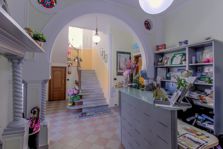 Food & Drinks 5, Residence Villa Alda, Savona
