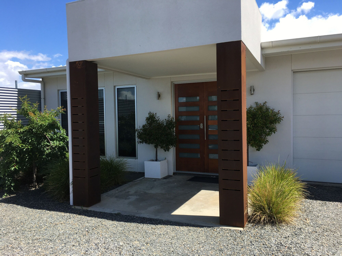 Exterior & Views 2, Washpool Retreat, The Coorong