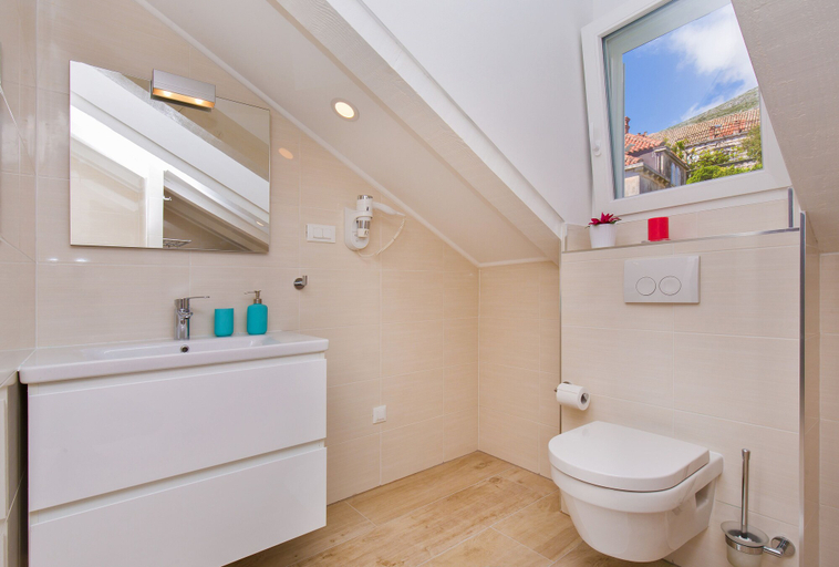 Bathroom 3, Porta Apartments by Irundo, Dubrovnik