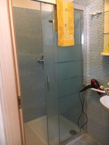 Bathroom 5, Punta Prosciutto Bed To Rent, Lecce