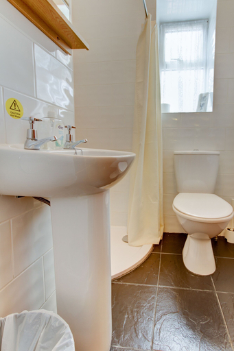 Bathroom 4, The New Brooklyn, Blackpool
